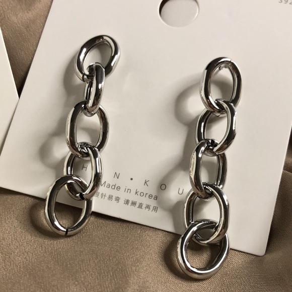 Chain earrings - Picture 3 of 3